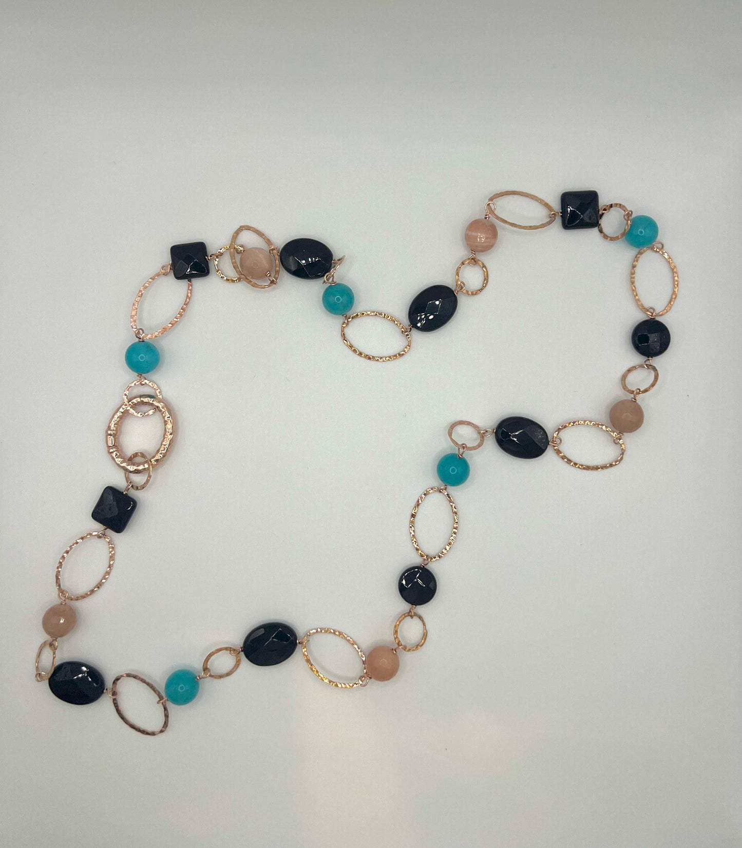 Collana in Argento 925 rosato, onice, pietra di luna e quarzo azzurro